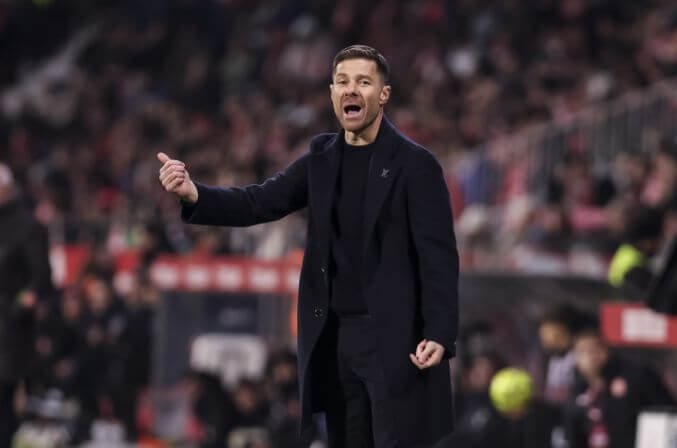 Phong độ sa sút khiến Alonso đối diện áp lực lớn, liệu đã đến lúc ra đi?