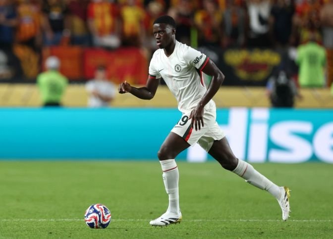 Malang Sarr bày tỏ mong muốn được khoác áo Chelsea trong tương lai.