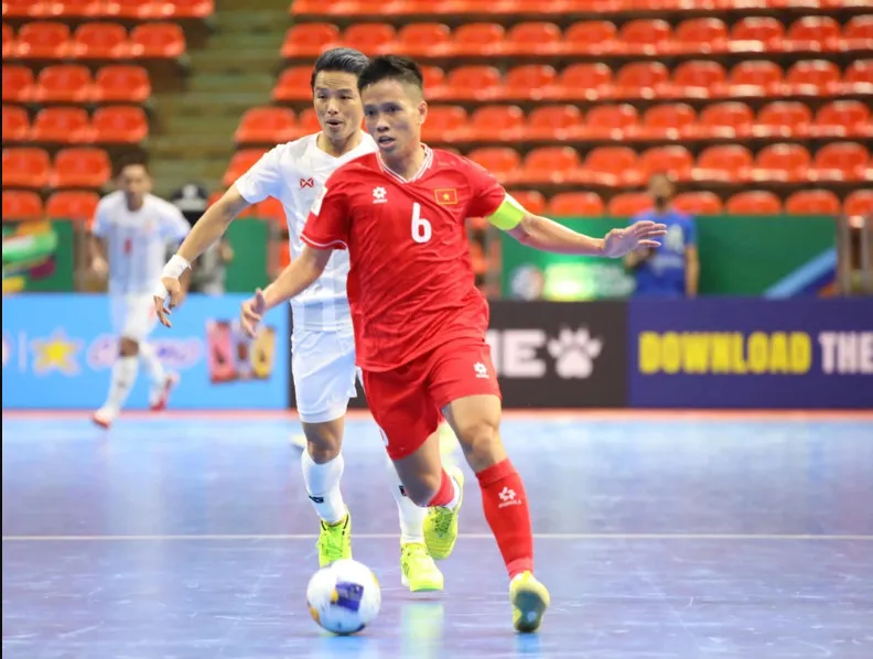 Năm 1989, FIFA chính thức công nhận futsal và tổ chức Giải vô địch Futsal thế giới đầu tiên