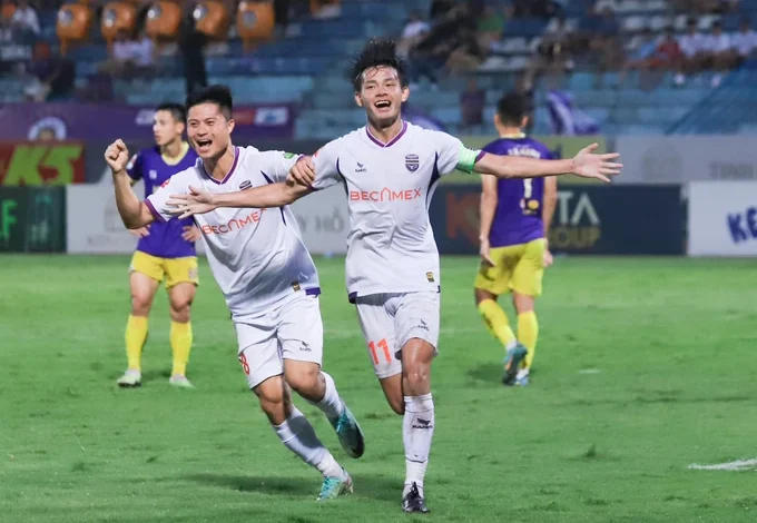 Kịch Tính Cuộc Đua Vô Địch Các Trận Đấu V-League 2024/2025