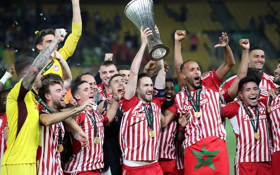 câu lạc bộ bóng đá olympiakos