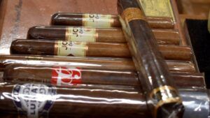 How to Work a Humidor 1